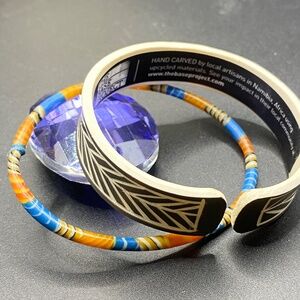 THE BASE PROJECT African Handcrafted Bangle Cream & Gray PVC